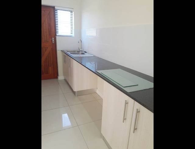 3 BEDROOM TOWNHOUSE RENTED IN LORRAINE